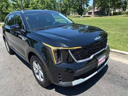 New 2026 Kia Sorento LX FWD image 24