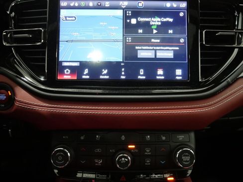 Used 2023 Dodge Durango SRT AWD/4WD image 21