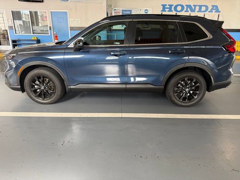 Used 2024 Honda CR-V Sport-L image 3