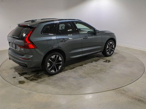 New 2026 Volvo XC60 B5 Plus w/ Climate Package image 5
