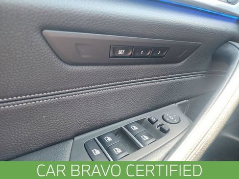 Used 2019 BMW 530e RWD image 36