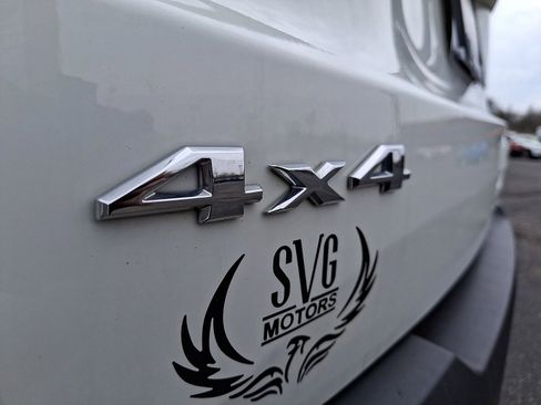 Used 2023 Jeep Renegade Latitude AWD/4WD image 23