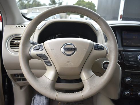 Used 2013 Nissan Pathfinder SL image 20