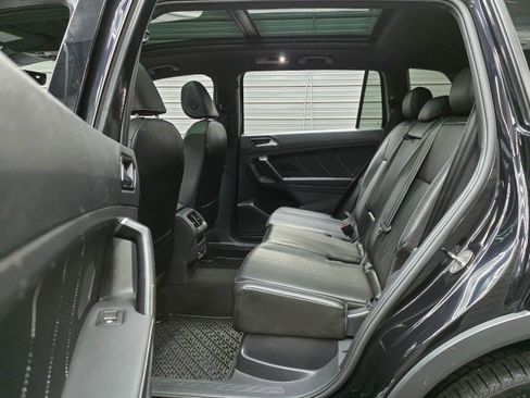 Used 2022 Volkswagen Tiguan SE R-Line AWD/4WD image 15