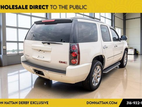Used 2013 GMC Yukon Denali AWD/4WD image 32