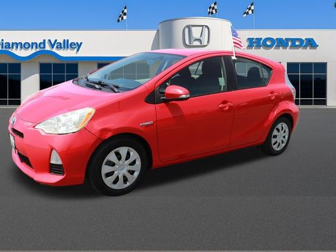 Used 2012 Toyota Prius C Three FWD image 3