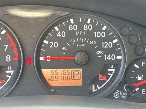 Used 2019 Nissan Frontier SV AWD/4WD image 17