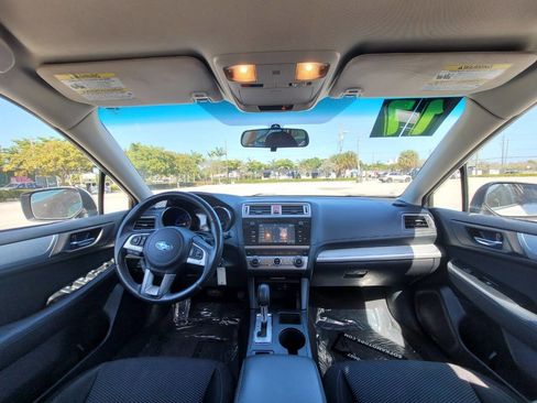 Used 2017 Subaru Outback 2.5i Premium image 13