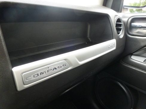 Used 2016 Jeep Compass High Altitude AWD/4WD image 28