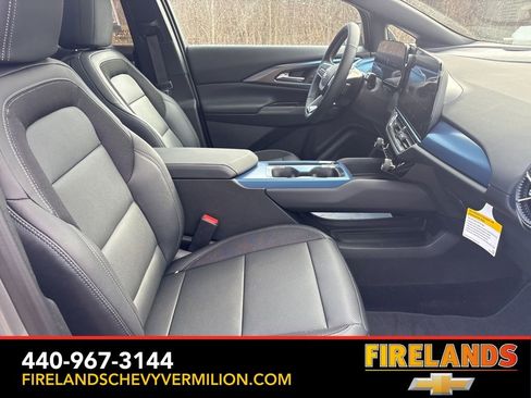 New 2026 Chevrolet Equinox EV LT image 35