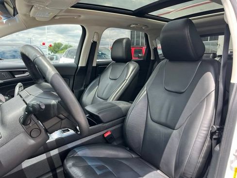 Used 2020 Ford Edge Titanium AWD/4WD image 18