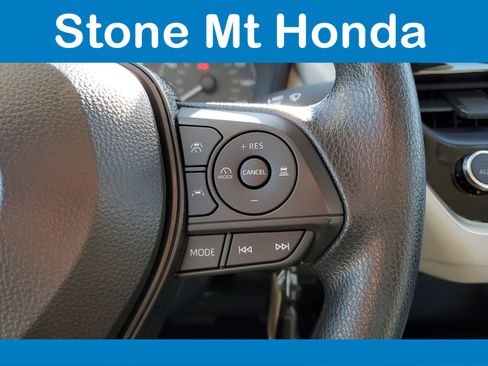 Used 2025 Toyota Corolla LE image 21