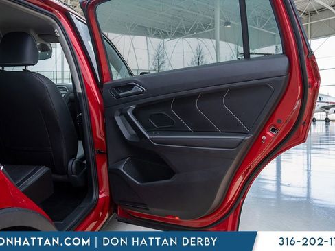 Used 2023 Volkswagen Tiguan SE image 22