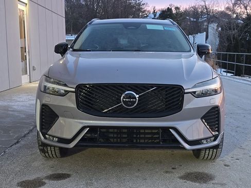 New 2026 Volvo XC60 B5 Plus w/ Climate Package AWD/4WD image 2