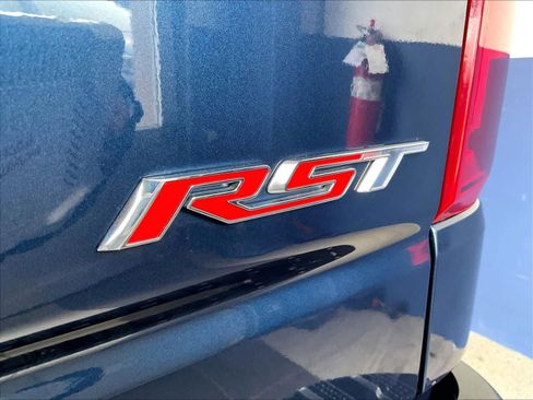 Used 2023 Chevrolet Silverado 1500 RST w/ Z71 Off-Road Package AWD/4WD image 28