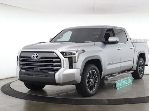 Used 2023 Toyota Tundra Limited AWD/4WD image 10