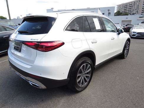 Used 2026 Mercedes-Benz GLC 300 4MATIC image 4