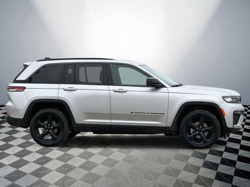 New 2026 Jeep Grand Cherokee Limited w/ Limited Altitude Package image 5