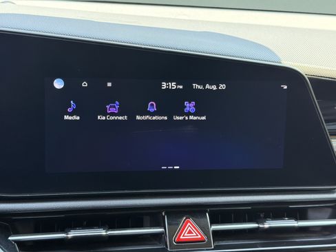 Certified 2024 Kia Niro Wind FWD image 13