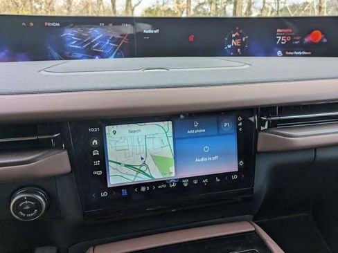 New 2026 Lincoln Navigator L Reserve AWD/4WD image 16