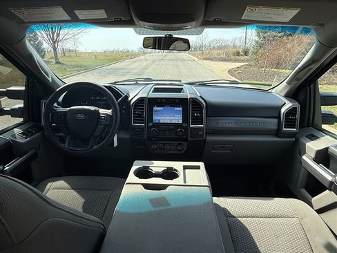 Used 2018 Ford F250 XLT w/ XLT Value Package AWD/4WD image 13