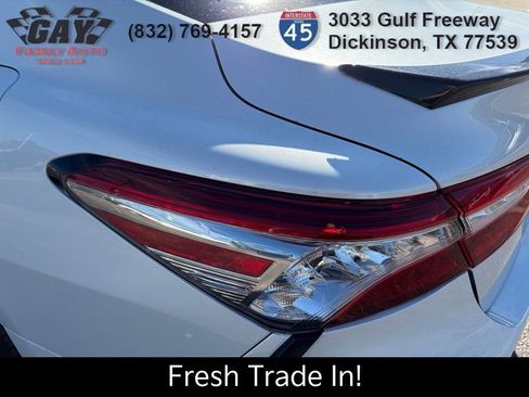 Used 2019 Toyota Camry XSE image 5
