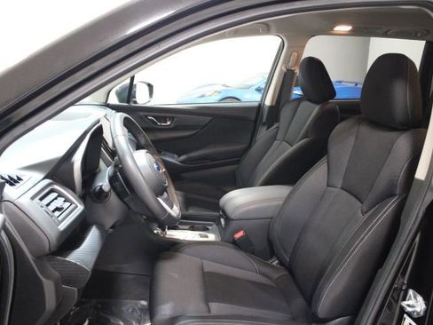 Used 2024 Subaru Ascent Premium w/ Convenience Package image 18