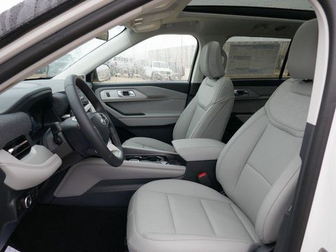 New 2026 Ford Explorer Active w/ Active Comfort Package image 11