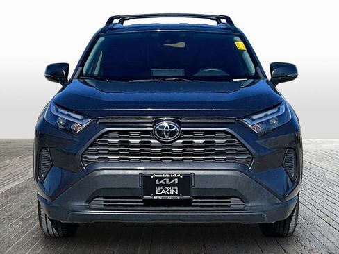 Used 2022 Toyota RAV4 XLE image 3