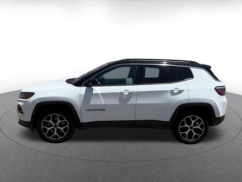 Used 2025 Jeep Compass Limited AWD/4WD image 9