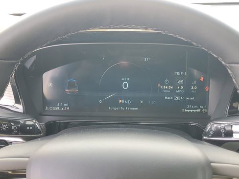 New 2026 Lincoln Corsair Premiere image 19