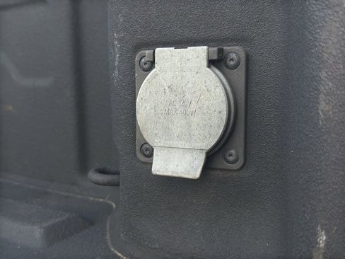 Used 2021 Chevrolet Silverado 2500 LTZ w/ LTZ Texas Edition image 9