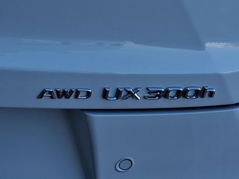 New 2026 Lexus UX 300h AWD image 15