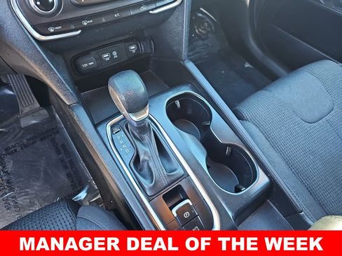 Used 2020 Hyundai Santa Fe SE image 23