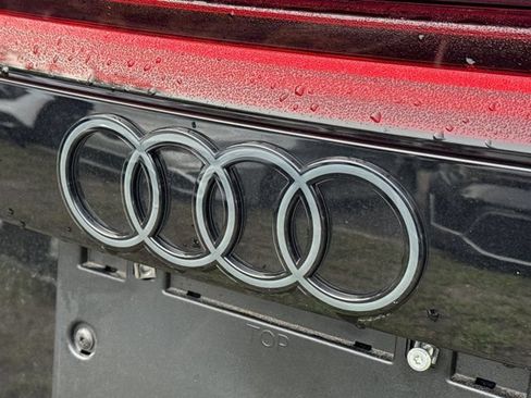 Used 2025 Audi Q8 Premium Plus AWD/4WD image 9