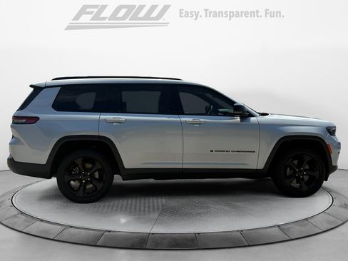 Used 2023 Jeep Grand Cherokee L Laredo AWD/4WD image 10