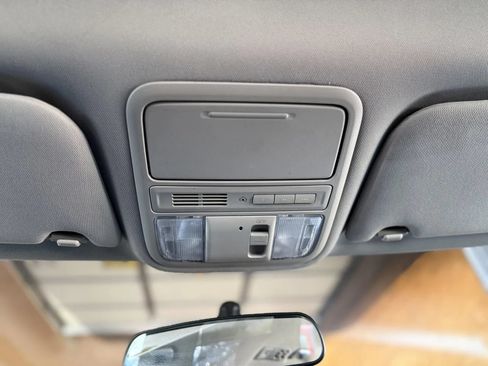 Used 2015 Honda Odyssey EX image 39
