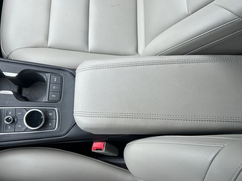 Used 2019 Cadillac XT4 Luxury image 17