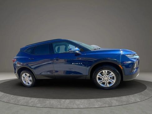 Used 2022 Chevrolet Blazer LT AWD/4WD image 4