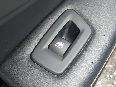 Used 2020 Jeep Compass Sport image 31