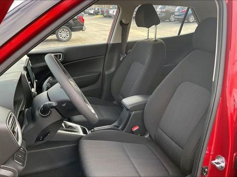 New 2026 Hyundai Venue SE image 9