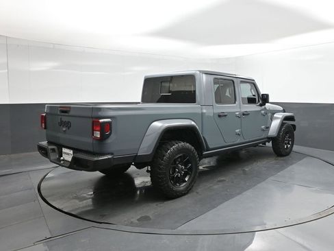 Used 2024 Jeep Gladiator Sport AWD/4WD image 8