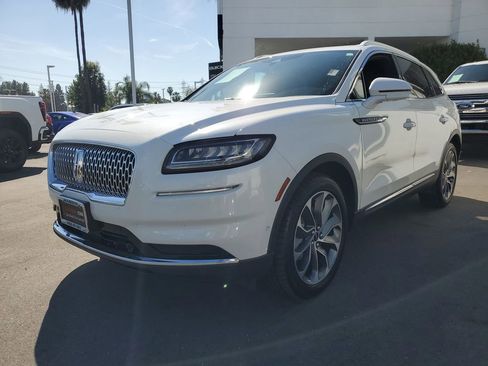 Used 2023 Lincoln Nautilus Reserve w/ Equipment Group 201A image 2