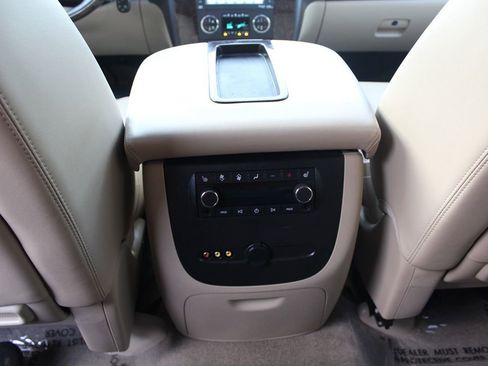 Used 2013 GMC Yukon Denali AWD/4WD image 28