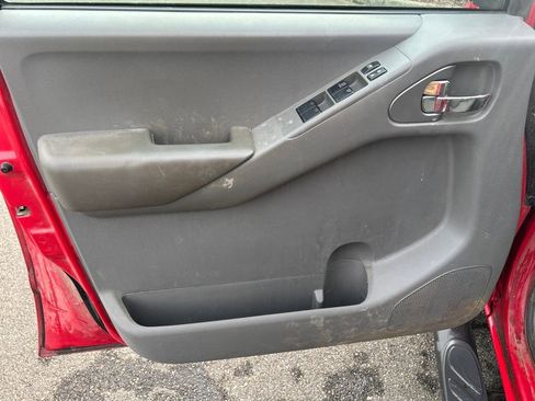 Used 2008 Nissan Frontier SE w/ SE Value Truck Pkg image 16