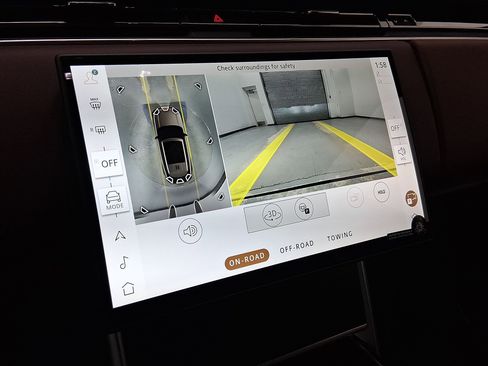 New 2025 Land Rover Range Rover SE image 26