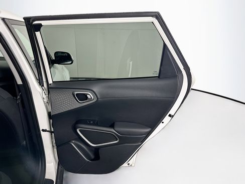 Used 2024 Kia Soul LX w/ Option Group 015 image 27