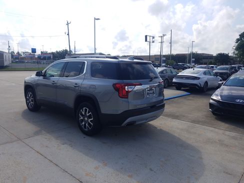 Used 2023 GMC Acadia SLT w/ Technology Package image 5