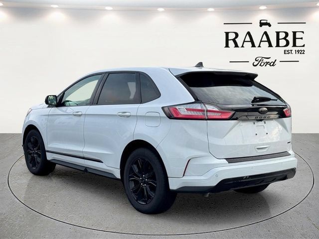 Used 2024 Ford Edge SE w/ Black Appearance Package AWD/4WD image 16