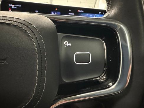 Used 2025 Lincoln Navigator Reserve image 21